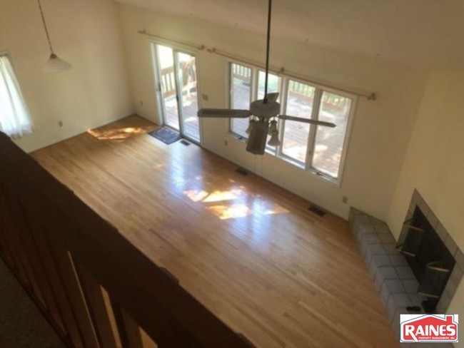 Building Photo - 224 Woods Edge Ct