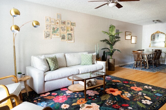 Foto del edificio - 908 Dickenson Ave
