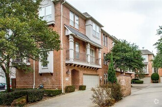 Building Photo - 4518 Holland Ave