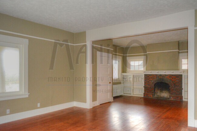 Building Photo - Historic Craftsman Home