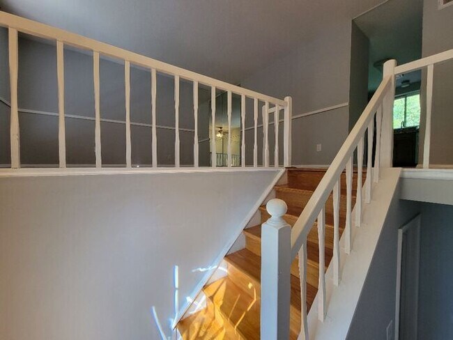 Building Photo - 3307 Piney Grove...Split Level...Avail NOW!!!