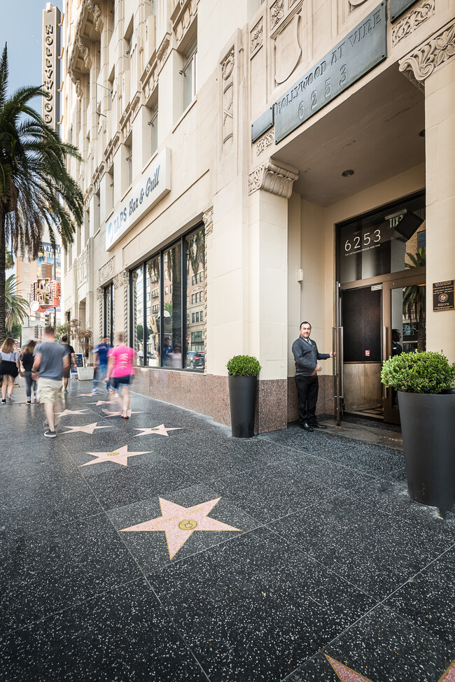 Building Photo - 6253 Hollywood Blvd