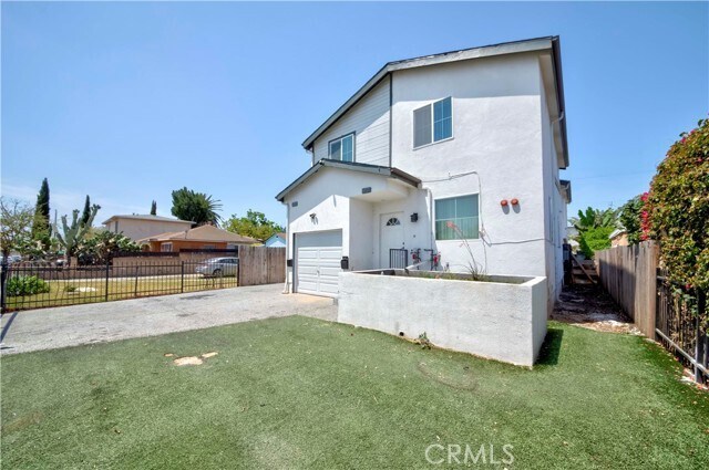 Foto del edificio - 8711 McKinley Pl