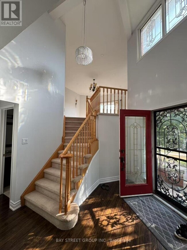 Building Photo - 4131 Colonial Dr