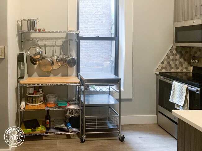 Foto del edificio - 283 Parkside Ave