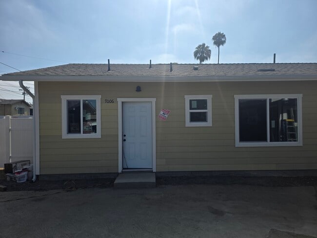 Building Photo - 1004 S Highland Ave