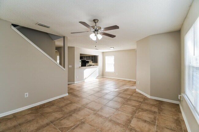 Foto del edificio - 8730 Buzz Ct