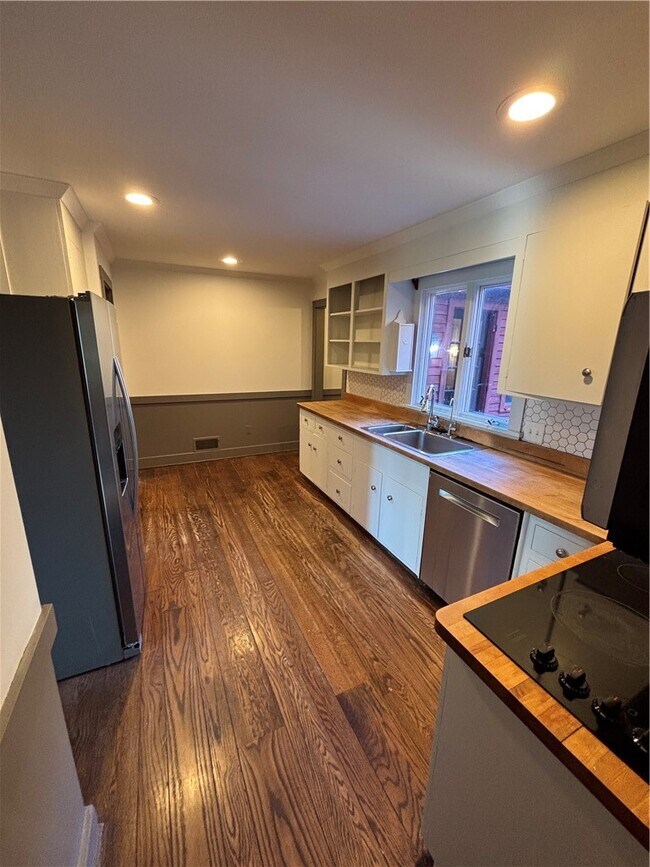 Foto del edificio - 930 W Bloomfield Rd