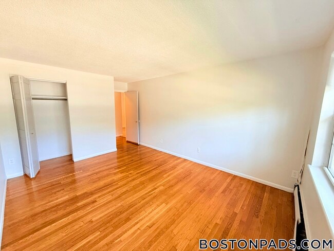 Building Photo - 44 Westland St