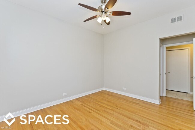 Building Photo - 2 br, 1 bath  - 617 W Drummond Pl Unit 1CW