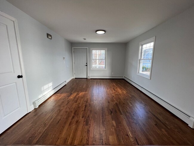 Building Photo - 253 Sheffield Ave