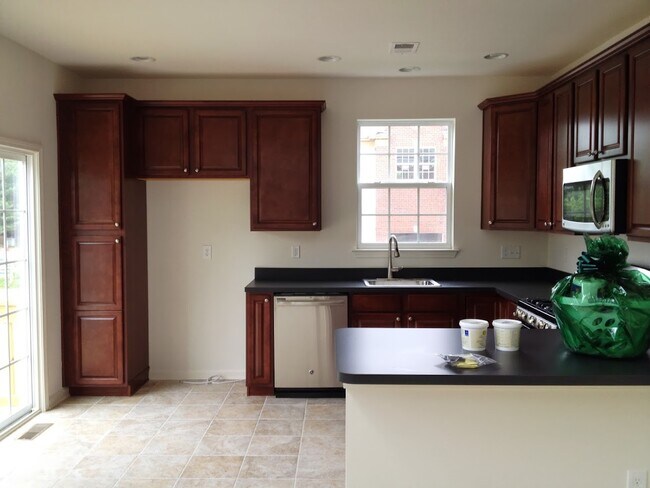 Foto del edificio - 2315 Berkshire Ln