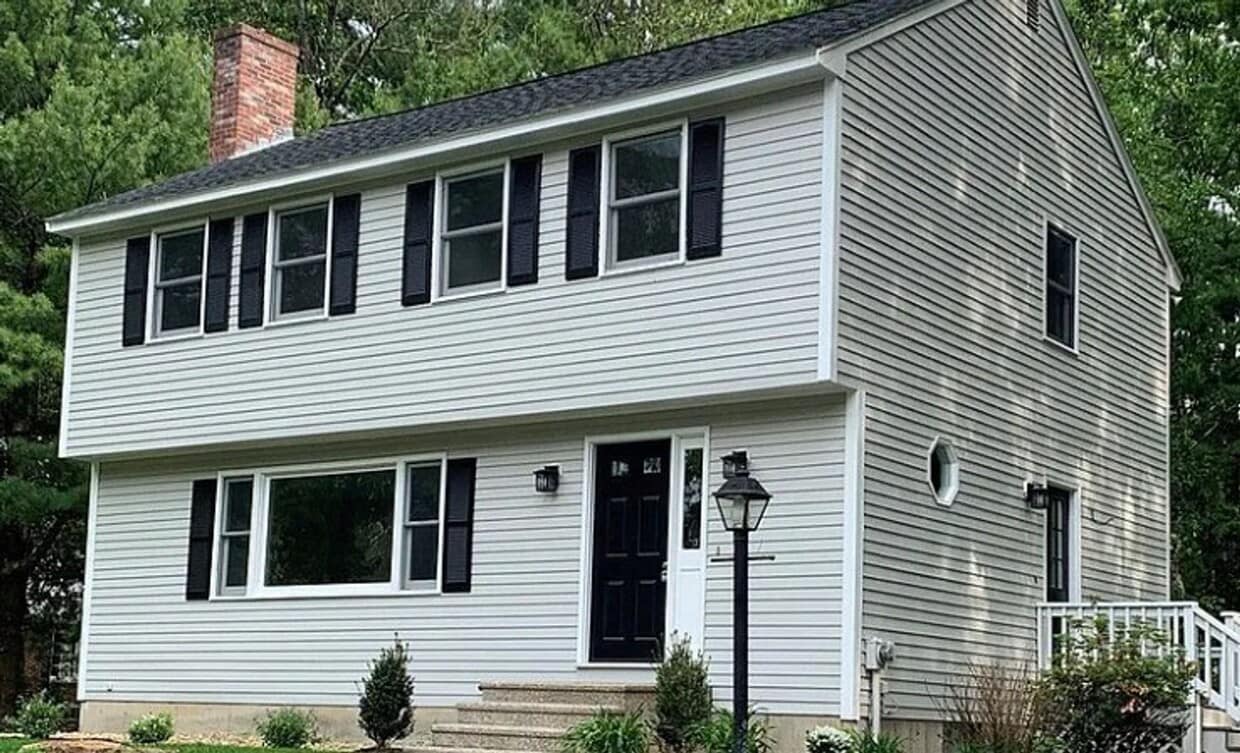Foto principal - Rent Reduced! Ideally located 3 bedroom ho...
