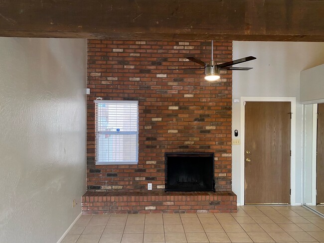 Building Photo - 1826 N 36th St
