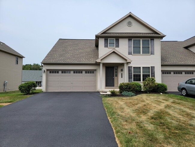 Building Photo - 5231 Summerfield Dr