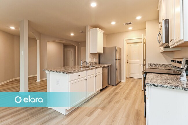 Foto del edificio - 25338 SHADOWDALE DR