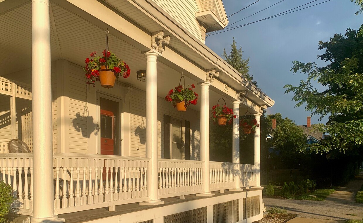 Foto principal - 955 Woodbury Ave