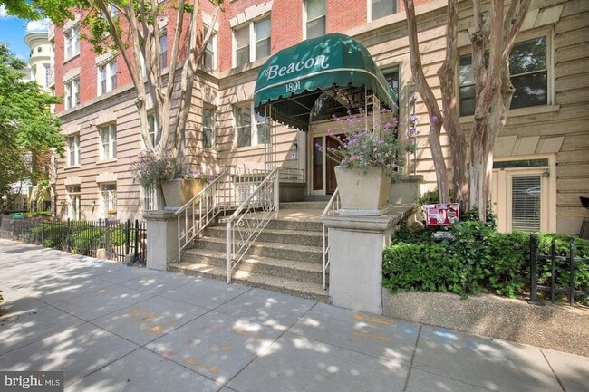 Building Photo - 1801 Calvert St NW