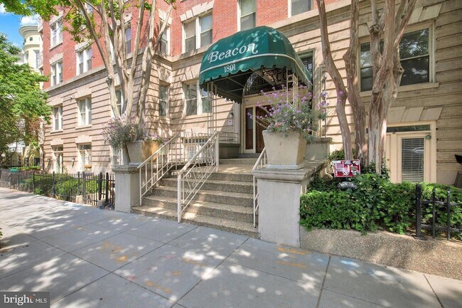 Foto del edificio - 1801 Calvert St NW