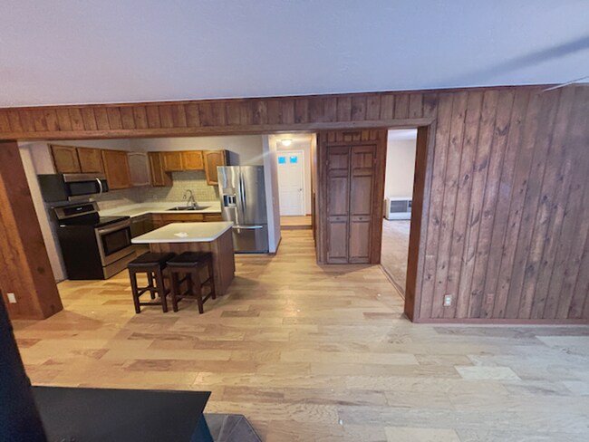 Foto del edificio - Bright 3-Bedroom Home in Town – Convenient Fairbanks Location