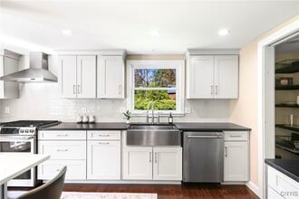 Building Photo - 4373 Jordan Rd