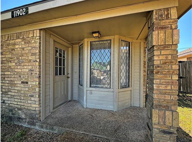 Building Photo - 11902 Garden Terrace Dr