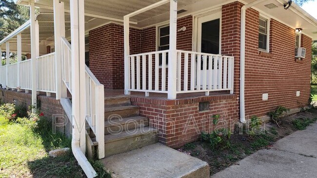 Foto del edificio - 6755 Powers St