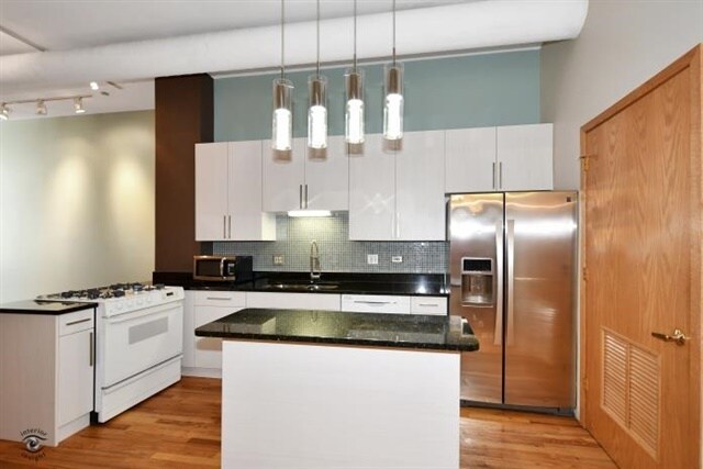 Foto principal - 910 Michigan Ave #608