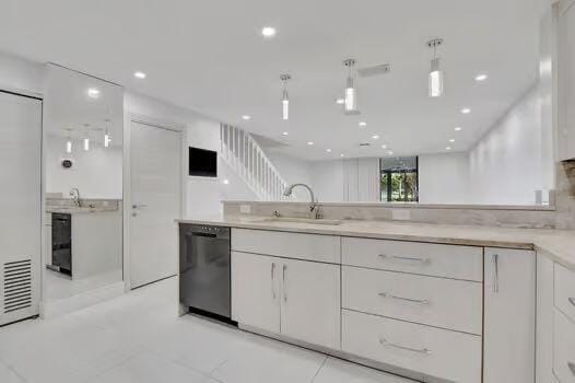 Building Photo - 7850 Lago Del Mar Dr