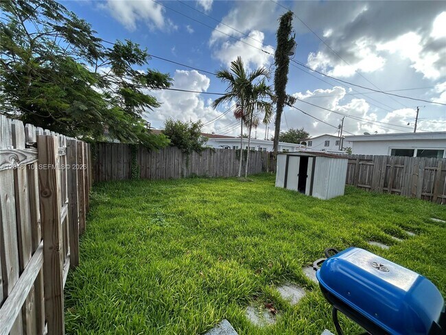 Foto del edificio - 11239 SW 5th Terrace