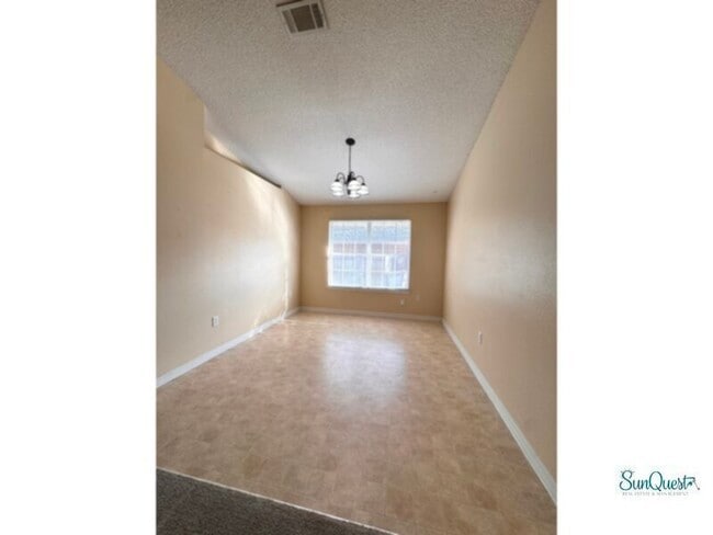 Foto del edificio - Spacious all brick home in Gulf Breeze.