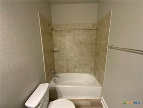 Building Photo - 2814 Valdez Dr