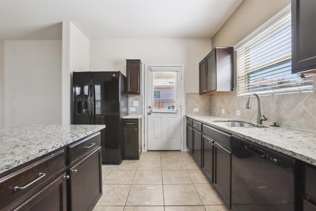 Foto del edificio - 5713 Kennedy St