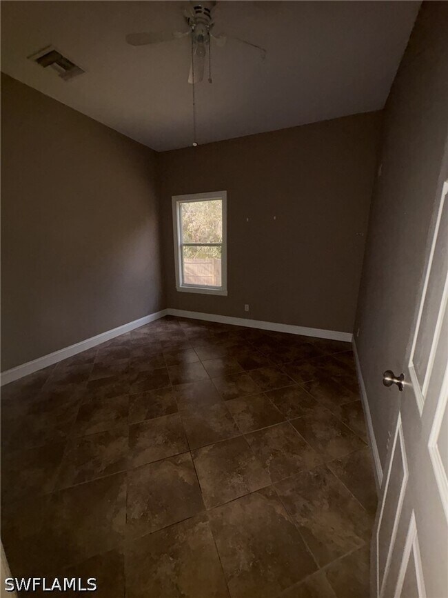 Foto del edificio - 141 18th Ave NE