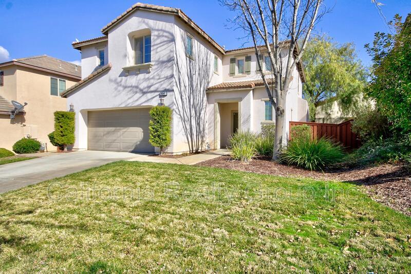 Foto principal - 36947 Bay Hill Dr