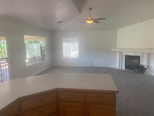 Building Photo - 669 Uxbridge Cir