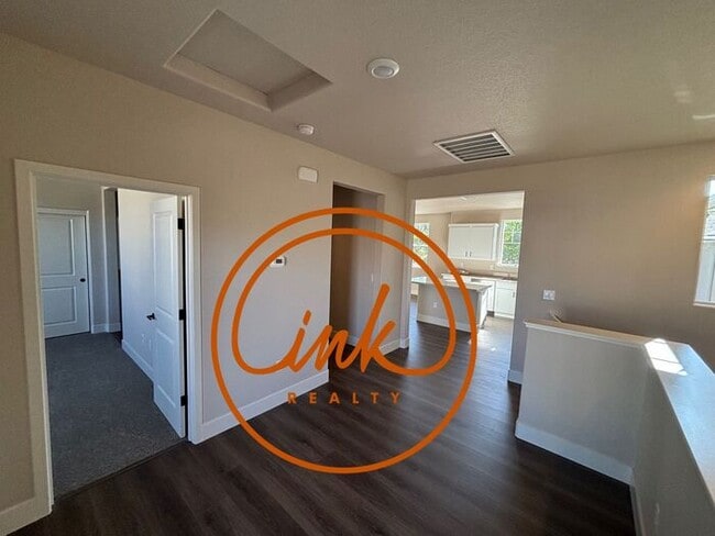 Building Photo - NEW! Beautiful Gardnerville Townhouse with...
