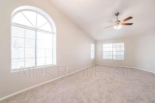 Building Photo - 12630 N 72nd Dr