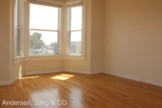 Building Photo - 1754 Mission St