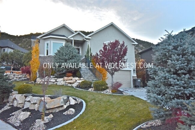 Building Photo - Luxurious 5 Bedroom Eagle Mountain Home! N...