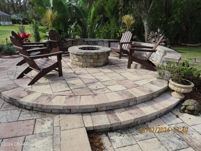 Foto del edificio - 36 Stoney Ridge Ln