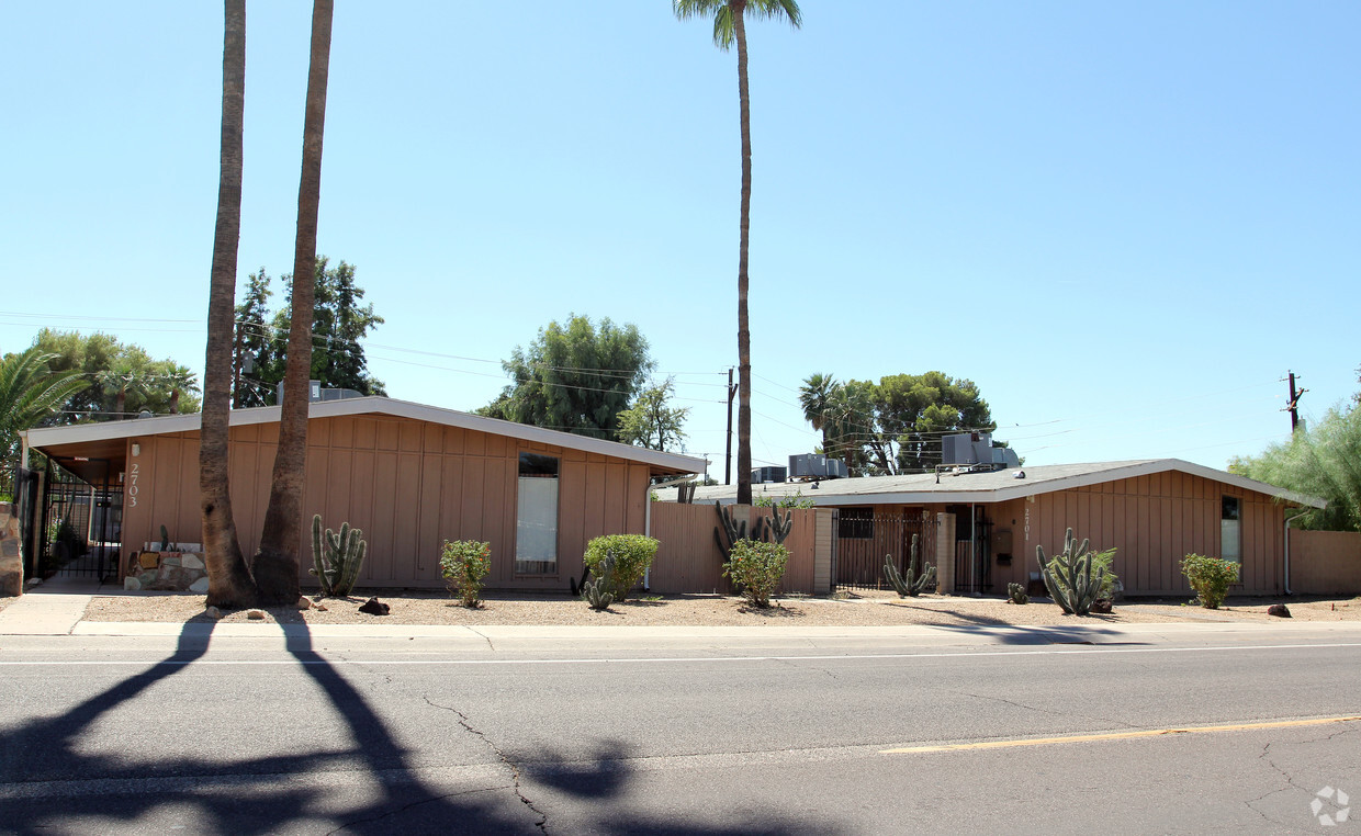 Primary Photo - 2701 East Campbell Avenue Apartments