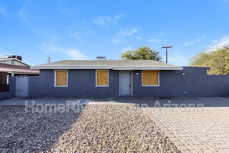 Primary Photo - 3801 W Tamarisk Ave