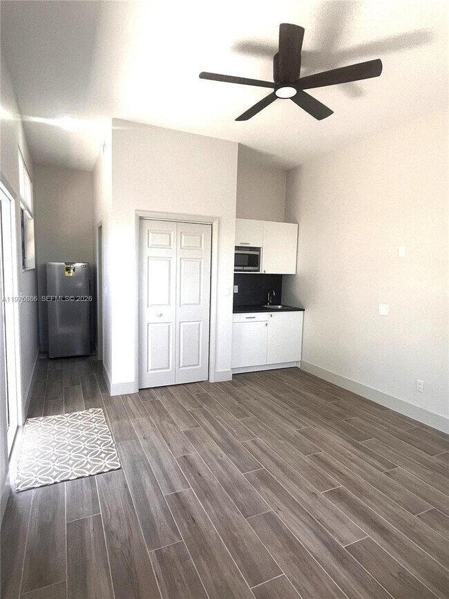 Foto del edificio - 7760 SW 20th St