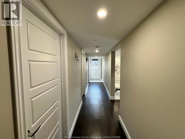 Building Photo - 522 Lesperance Rd