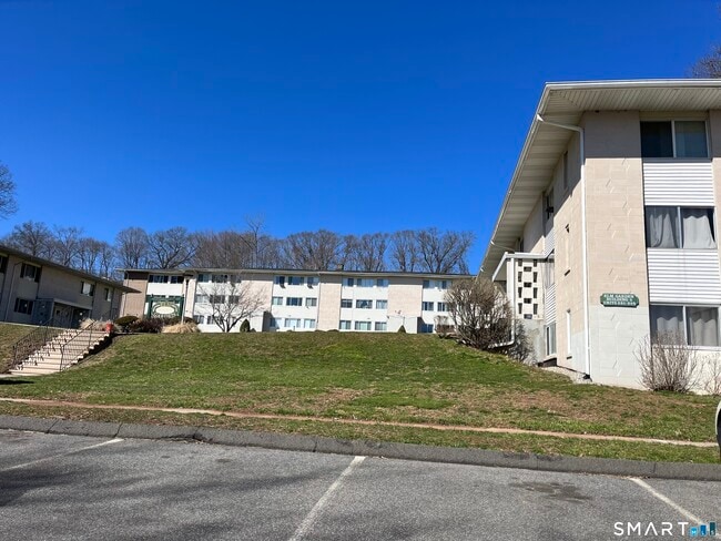 Building Photo - 32 Sigwin Dr