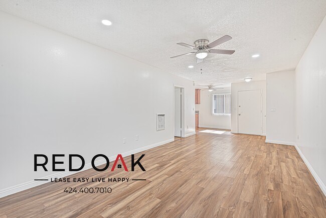 Foto del edificio - 587 N Dudley St