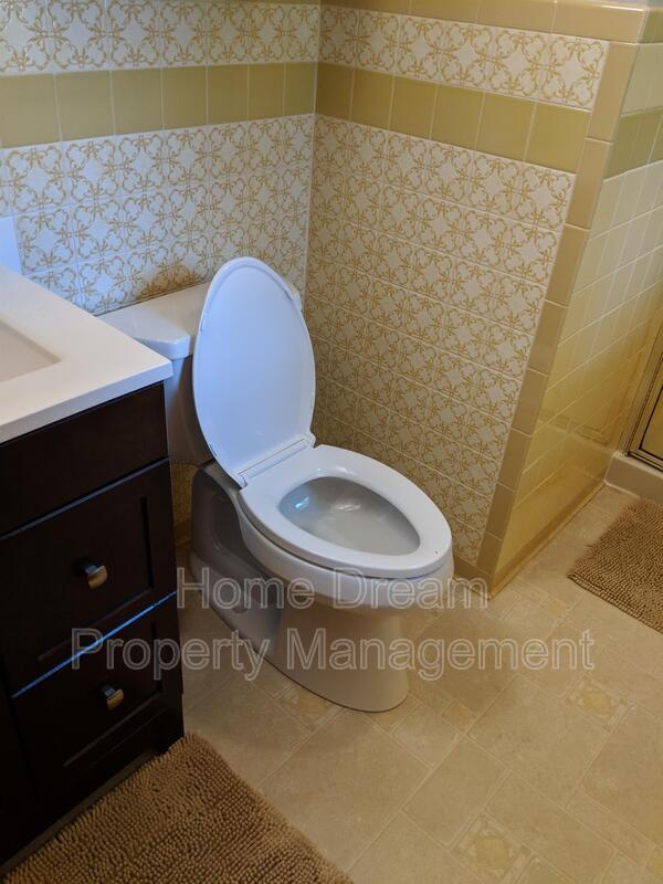 Building Photo - 1401 Bragg Rd