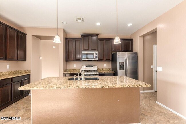 Building Photo - 3902 S 185th Ln