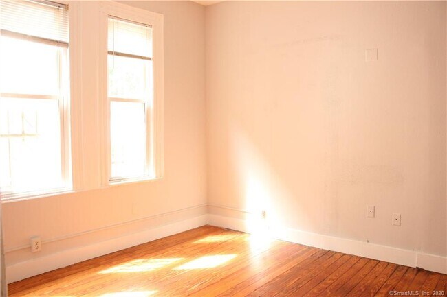 Building Photo - 65 Edgewood Ave